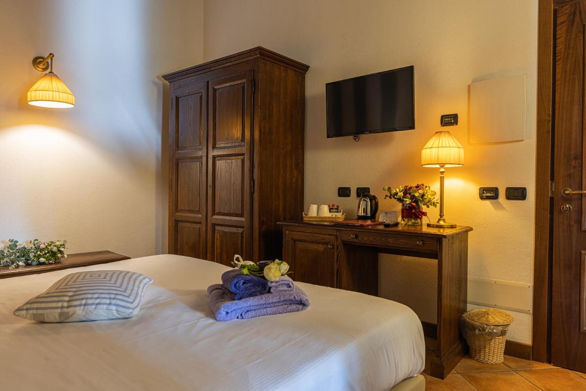 Al Castello Resort Sillavengo Kültér fotó