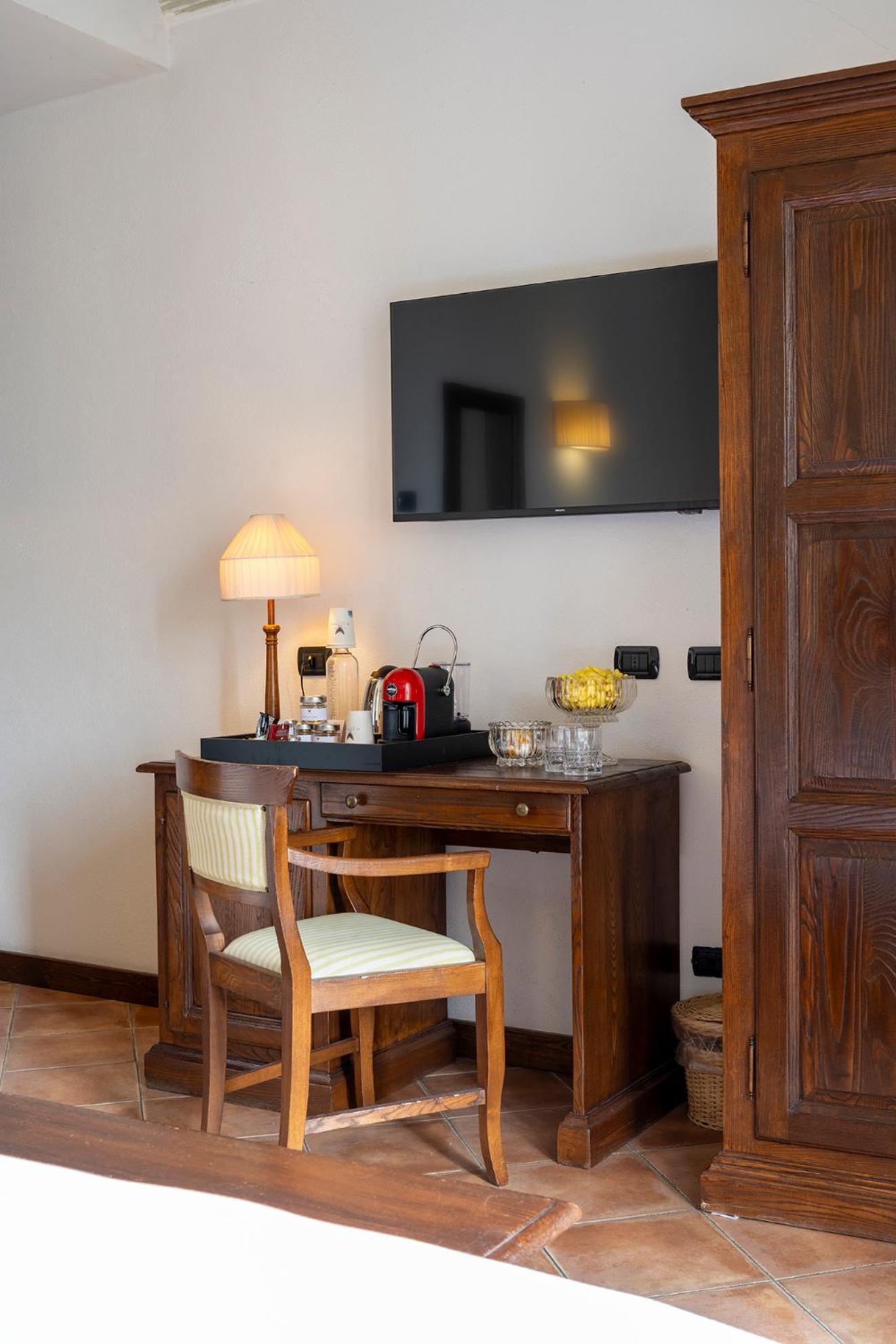 Al Castello Resort Sillavengo Kültér fotó